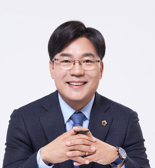 최만식 성남시장 후보 경기도시군의원선거구획정안을 비판하는 성명서 발표