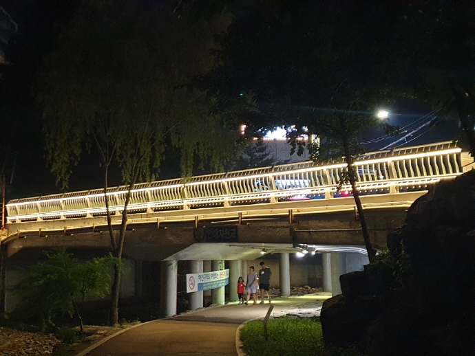 죽전1동, 안대지천교 35m 구간에 LED 조명 설치