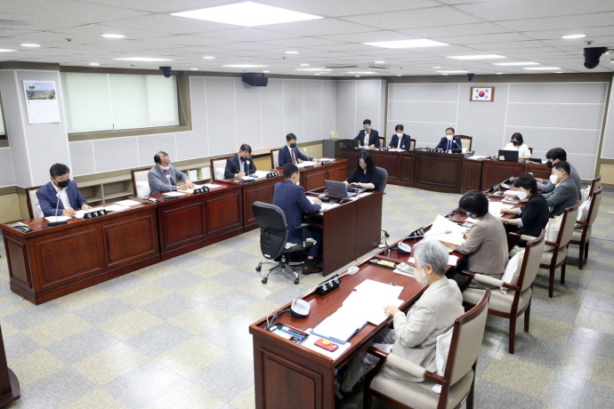 수원특례시의회 문화체육교육위원회, 2022년도 주요업무 추진실적 보고 청취