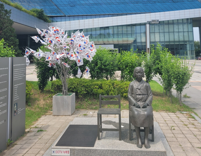 성남시, 일본군위안부 피해자「기림의 날」 시민자율 추모공간 마련