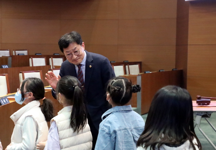 이매초등학교 학생, 성남시의회 홍보관 견학