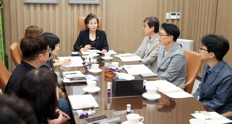 수원시의회  ‘원팀 의회’ 첫걸음… 의회사무국과 소통 강화