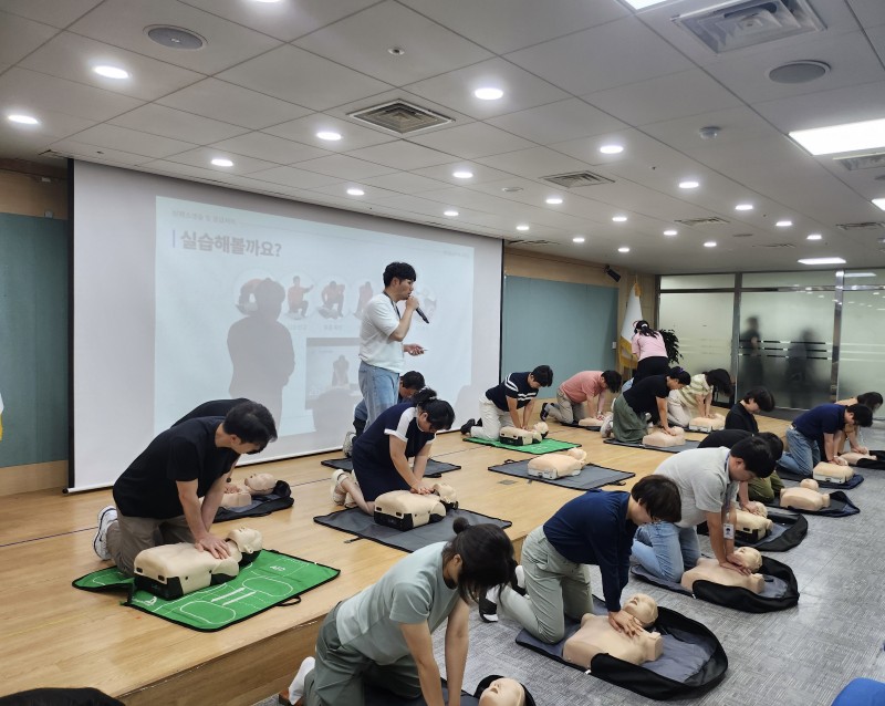 NE_2025_KLIYEO07053.jpeg