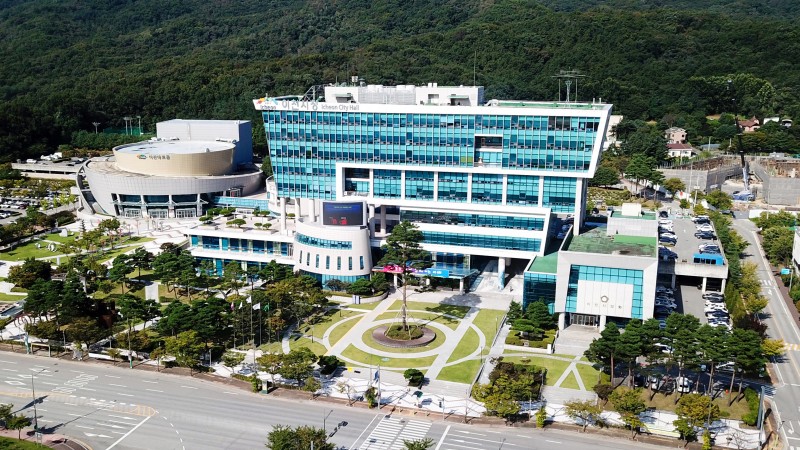 이천시, 개학기 불법 현수막 집중 정…