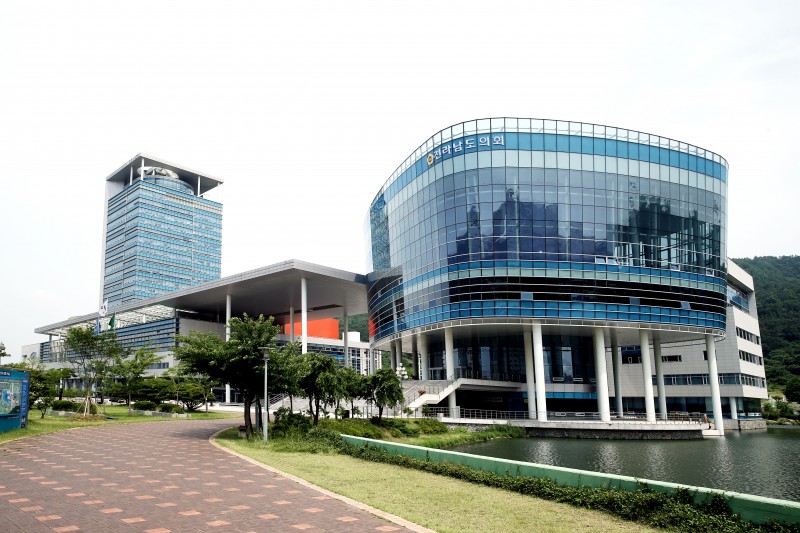 전남도의회 더불어민주당 의원 일동,
…